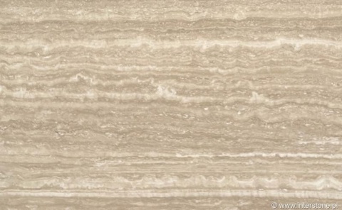 Płyta Trawertynu Romano Classico w beżowo-piaskowej tonacji z wyraźnym układem warstw.