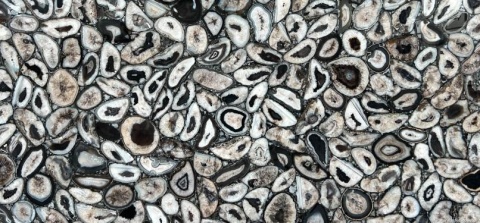 Agata Black – kamień szlachetny naturalny, polerowana powierzchnia, czarne agaty z naturalnym rysunkiem i prześwitami