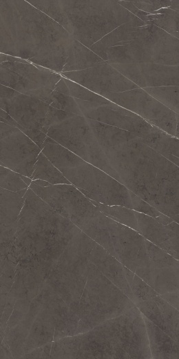 Spiek Marazzi Marble Look Imperiale Faccia A– grafitowa powierzchnia marmurowa z cienkimi jasnymi żyłkami