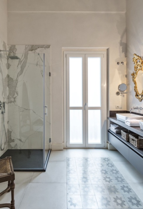 Neolith Iron Grey – grafitowa płytka o metalicznej, industrialnej strukturze w satynowym wykończeniu