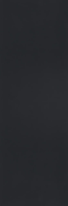 Collection Nero to intensywny, głęboki odcień czerni przechodzący w grafitowe tony.