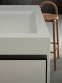 Wyspa kuchenna z Marazzi Stone Look Berici Grigio – jasnoszara powierzchnia inspirowana wapieniem
