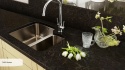 Blat kuchenny Avant Quartz 7005 Gordes poler 20 mm ze zlewem i chromowaną baterią