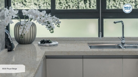Blat kuchenny Avant Quartz 9030 Royal Beige poler 20 mm ze zlewem i storczykiem