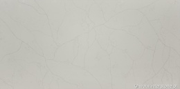 InterQ Biancone Polished 20 mm – jasny konglomerat kwarco-granitowy z delikatnym szarym użyleniem