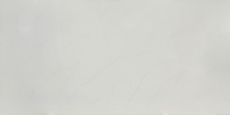 InterQ Carrara Oro Polished 20 mm – jasny konglomerat kwarco-granitowy z delikatnym beżowo-złotawym użyleniem