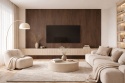 Nowoczesny salon z dekoracyjną ścianą w spieku Laminam KI NO BI Acai Marrone oraz meblami w beżowych tonacjach