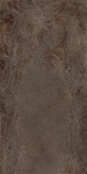 Laminam IN-SIDE Porfido Marrone 5+ w ciepłej brązowo-rdzawej tonacji z naturalną strukturą kamienia