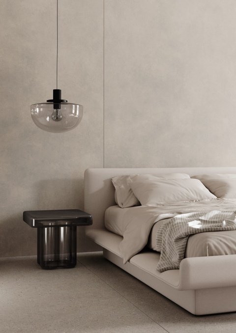 Sypialnia z okładziną Paradyż ARCHITEQ TRI-D White mat w jasnym, eleganckim wnętrzu