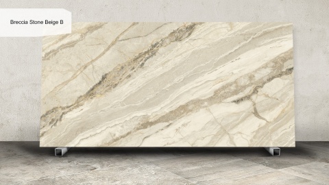 Detal powierzchni Keralini Breccia Stone Beige z jasnym kamiennym rysunkiem