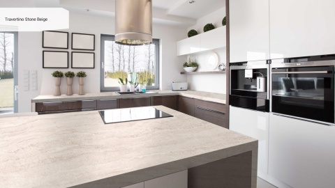 Blat kuchenny wykonany z beżowego spieku Travertino Stone Beige