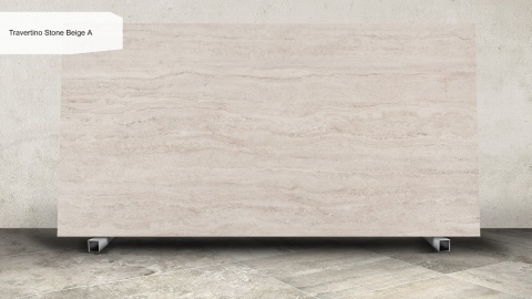 Keralini Travertino Stone Beige w ciepłej beżowej tonacji, idealnie oddaje fakturę kamienia.