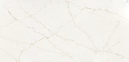 Próbka Silestone Blanc Élysée w jasnym kolorze z delikatnym szaro-beżowym i złotawym użyleniem