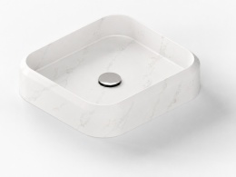 Umywalka Integrity Marie S Silestone Et. Calacatta Gold z jasną powierzchnią i subtelnym użyleniem