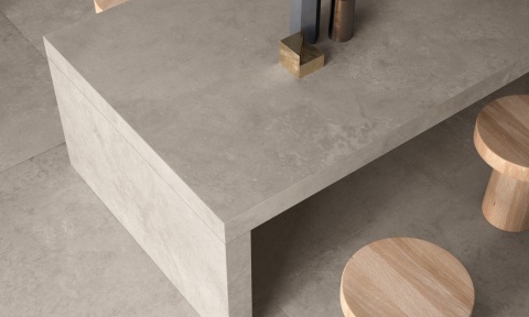 Materia Hyper Silver Natural stół i blat w jasnoszarej mineralnej kolorystyce