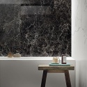Marazzi Saint Laurent zastosowana jako dekoracyjna okładzina ścienna w eleganckiej łazience