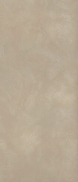 Marazzi Resin Look Beige z ciepłą beżową bazą, subtelnymi przetarciami i miękkimi przejściami tonalnymi