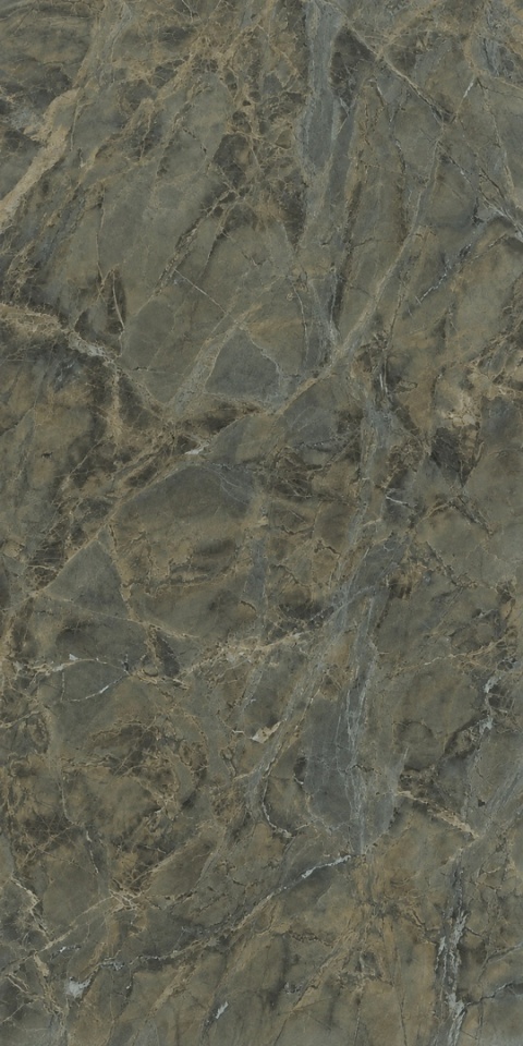 Marazzi Verde Borgogna z wielotonową zielono-grafitową bazą, ciepłymi brązami oraz jasnym mineralnym żyłowaniem