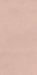 Marazzi Resin Look Rosa Antico z pudroworóżową bazą, subtelnymi chmurkami oraz delikatnymi beżowymi przejściami tonalnymi