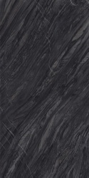 Marazzi Bahia Black z czarno-grafitową bazą, diagonalnymi pasmami i cienkimi jasnymi żyłkami