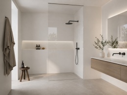 Łazienka z FLORIM Stone Color White Matte, białym spiekiem zastosowanym jako okładzina ścienna.