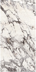 Marazzi Marble Look Capraia BM A– jasny marmur z szaro-grafitowym użyleniem i naturalnym ruchem żył