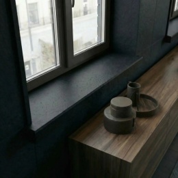 Parapet granitowy Absolute Black FALCO Antyk przy oknie w ciemnej nowoczesnej aranżacji