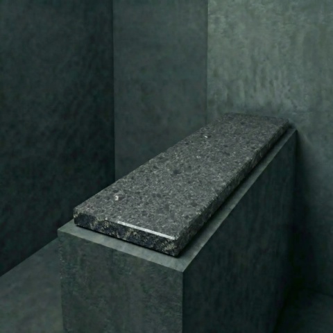 Steel Grey FALCO antyk – parapet granitowy o naturalnej szarej strukturze.