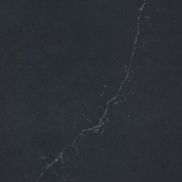 Silestone Charcoal Soapstone w ciemnej grafitowo-antracytowej kolorystyce z subtelnym jasnym użyleniem