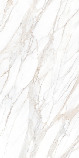 Płyta FLORIM Stone Marble Apuano Oro z białym tłem i nieregularnymi beżowo-złotymi żyłami.