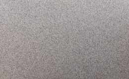 Crema Julia  20 i 30 mm – jasny hiszpański granit o beżowo-szarej, płomieniowanej powierzchni.