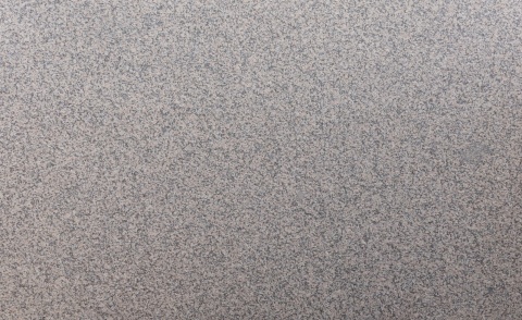 Crema Julia  20 i 30 mm – jasny hiszpański granit o beżowo-szarej, płomieniowanej powierzchni.