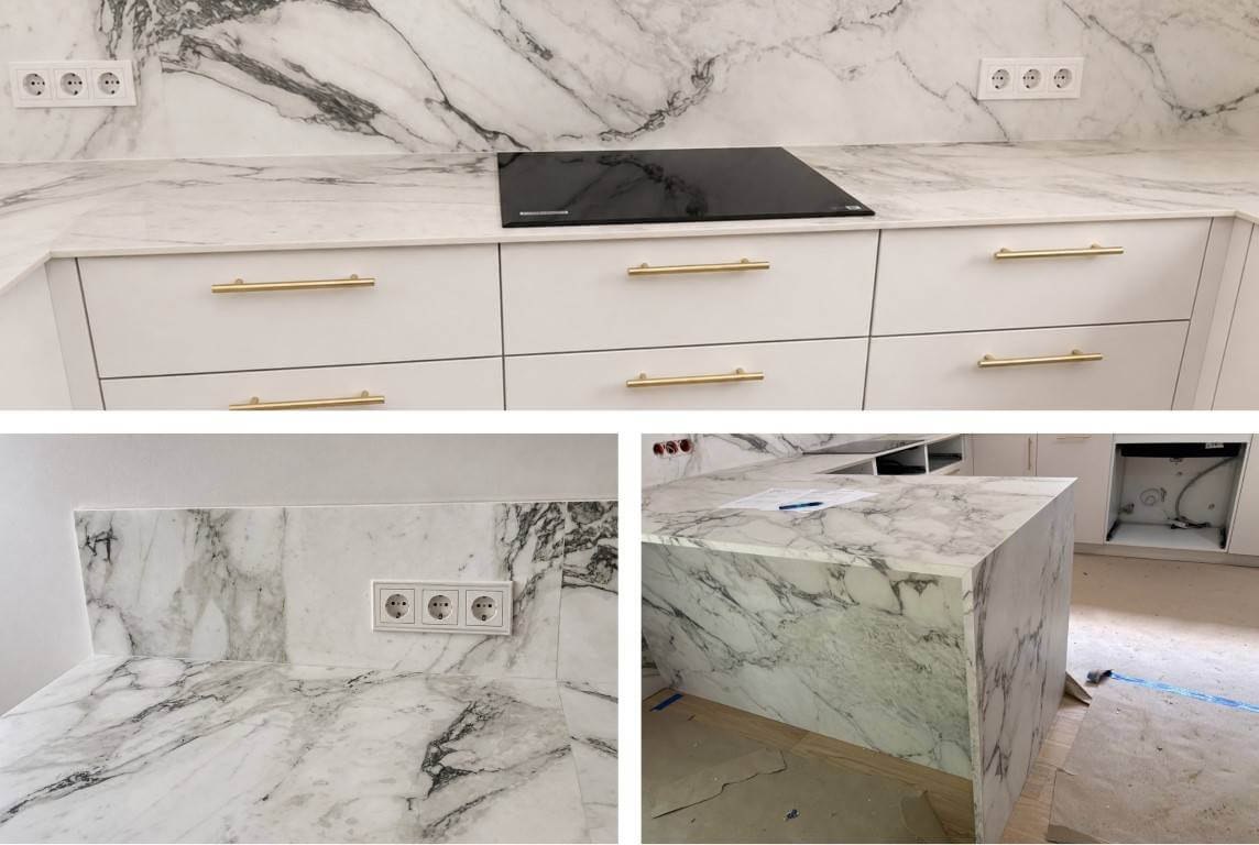Blat, panel i wyspa ze spieku Calacatta Extra Marazzi w jasnej kuchni